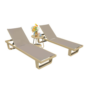 Chaise longue d'extérieur avec cadre en aluminium, chaise inclinable avec table, design moderne pour la détente au bord de la piscine, résistante aux UV, durable, anti-UV - Product Image 1
