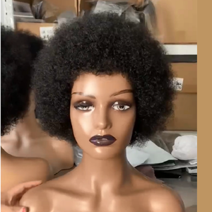 Perruque courte afro bouclée frisée avec <span class=keywords><strong>frange</strong></span>, vente en gros, entièrement fabriquée à la machine, sans dentelle, en <span class=keywords><strong>cheveux</strong></span> humains vierges brésiliens pour femmes noires - Product Image 1