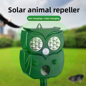 Répulsif d'animaux à énergie solaire avec lumière stroboscopique LED, répulsif ultrasonique extérieur pour chiens, chats, oiseaux, écureuils - Product Image 3
