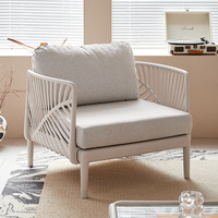 Canapé moderne en plastique une place avec table basse intégrée, design ajouré pour hôtels et usage domestique