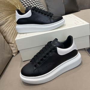 Scarpe di Design Alexander, Marca Rinomata, Fabbrica Cinese, Scarpe Casual Traspiranti da Passeggio per Uomo e Donna, Tomaia in Pelle Bovina, Suola in Gomma - Product Image 3