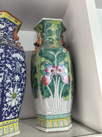Vase en céramique hexagonal vintage avec motif de chou et de papillon peint à la main, vase décoratif en porcelaine chinoise Bok Choy