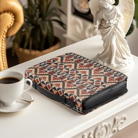 Housse de Bible personnalisée en cuir PU avec motif géométrique de l'île de Masi Tapa, avec fermeture éclair et poignée de transport