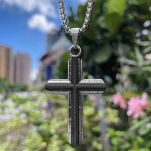 Colgante TIZTI de moda de acero inoxidable en colgante de <span class=keywords><strong>collar</strong></span> cruzado de fibra de carbono negro para hombres - Product Image 5