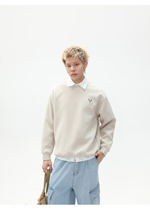 Abbigliamento Maschile |   Maglione Autunnale in Cotone Felpato con Ricamo sul Collo e Motivo a Cuore, Vestibilità Ampia, Lavaggio Enzimatico, Quattrocentoventi - Product Image 5