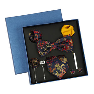 高級ビジネススタイルネクタイセット メンズ ネクタイ、蝶ネクタイ、ハンカチ、ブローチ、カフスボタン入り ポリエステル製 カスタムロゴデザイン ギフト - Product Image 4