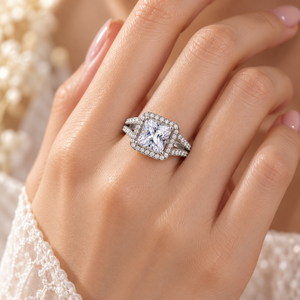 Anillo de Corte Cuadrado para Mujer con Detalles Brillantes, Joyería Elegante y a la Moda - Product Image 2