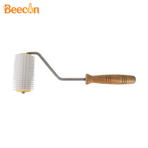 Nouvel équipement apicole : Piqueur à aiguilles en plastique, Rouleau de décapsulage, Fourche de décapsulage, Grattoir à couvercles pour l'élevage - Product Image 2