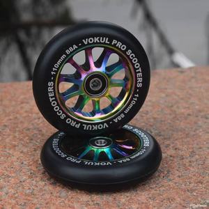 Échantillon Gratuit Roues de <span class=keywords><strong>Trottinette</strong></span> Pro 110mm Noyau en Alliage Léger Haute Résilience 88A PU Roulement ABEC-9 Fabrication Personnalisée Usine Plusieurs Couleurs - Product Image 3