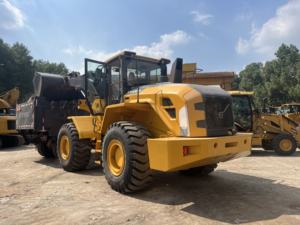 Cargadora de Ruedas Volvo L105E Usada a Bajo Precio, Retroexcavadora con Caja de Cambios, Capacidad de 9 Toneladas en Shanghái - Product Image 6