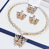 TIANSHE Ensemble de bijoux vintage haut de gamme de style français, romantique et luxueux, avec pendentif papillon exquis, boucles d'oreilles, collier et bague
