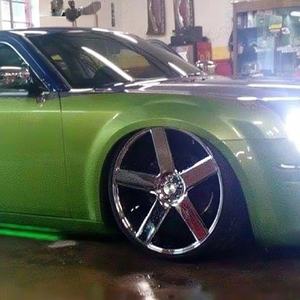 Rines Forjados de Aleación de Aluminio de 5 Radios, Personalizados, Plateados, Cromados, 5x114.3, 5x120, 5x130, <span class=keywords><strong>18</strong></span>, 20, 22, 26 Pulgadas - Product Image 5