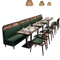 Canapé de restaurant de style américain, table et chaises en bois massif avec structure métallique pour restaurant commercial de type hot pot
