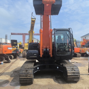 Excavadora ZA/IS de 20 Toneladas, Color Naranja, Tipo Oruga, con Cucharón de Excavación, Equipo de Construcción Pesado Usado - Product Image 4