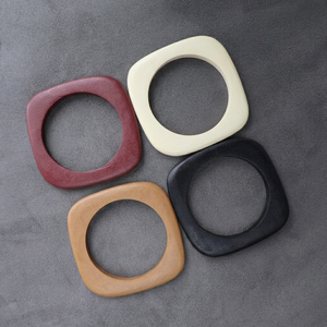 Brazalete de Madera Natural Hecho a Mano, Estilo Étnico Cristiano, Accesorio de Moda Bohemia para Mujer, Regalo, Colección Artesanal al por Mayor - Product Image 1