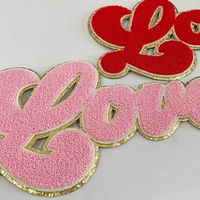 Op maat gemaakte handdoekborduurwerk Valentijnsdag patch gouden rand naai- of strijk-op liefde glitter chenille patches
