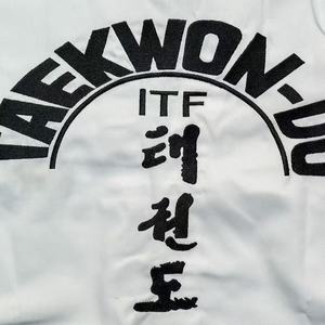 <span class=keywords><strong>Uniforme</strong></span> de <span class=keywords><strong>Taekwondo</strong></span> ITF Quteng, Ligero, con Cinturón Negro, para Entrenamiento, Unisex - Product Image 2