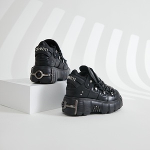 2024 automne hiver commerce extérieur transfrontalier nouvelles chaussures pour femmes fond épais bas Punk petit cuir hauteur augmentant bouton - Product Image 2