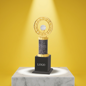 Trophée portable professionnel plaqué or avec impression UV, modèle 766, avec base en cristal gravée pour les sports et les jeux - Product Image 1