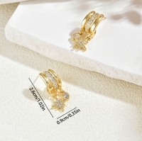 Geometrische, hochwertige Ohrringe im Sechszack-Stern-Design mit Zirkonia und vollständigen Diamantbesätzen. Vielseitige Ohrringe für Damen.