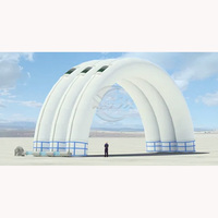 Grande tente gonflable faite sur commande de structure de bâtiment de dôme d'air pour le stockage de hangar de hangar d'hélicoptère de la publicité