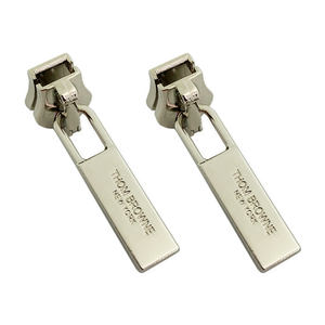 <span class=keywords><strong>Tiretti</strong></span> <span class=keywords><strong>per</strong></span> <span class=keywords><strong>Cerniere</strong></span> in Lega di Zinco Senza Piombo con Logo Personalizzato <span class=keywords><strong>per</strong></span> Portafogli - Product Image 5