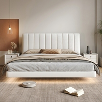 Lit flottant de style crème, design moderne et minimaliste, revêtement en cuir pleine fleur, cadre en acier et bois à bordure affleurante, structure suspendue
