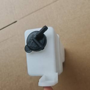 Depósito de líquido para lavado de coches 25431-02100 25430-02100 para Hyundai Elantra, tanque de plástico - Product Image 3