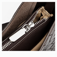 Sac de selle en cuir tressé Intrecciato personnalisé, marron foncé, avec fermoir rotatif, sangle détachable, vente en gros directe usine, OEM ODM