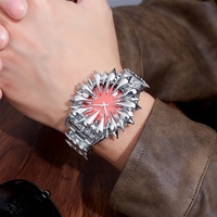 PINTIME montre à quartz en acier inoxydable de conception personnalisée pour hommes montre à pointe de griffe montre analogique en albâtre gothique pour hommes