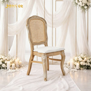 Chaises de mariage vintage empilables avec dossier en rotin pour table à manger en bois - Product Image 1