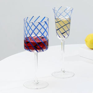Verres à eau et à vin en verre <span class=keywords><strong>soufflé</strong></span> à la bouche, rayés bleus, faits à la main - Product Image 4