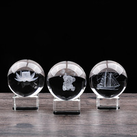 Pujiang vente en gros gravure personnalisée de différentes tailles boule de verre en cristal transparent K9 boule de décoration pour la décoration de bureau