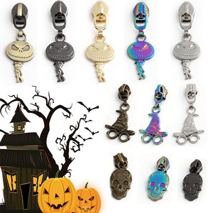 Tiradores de cremallera de calabaza de lujo exclusivos personalizados para gato de metal Deslizador de cremallera de nylon de tamaño de pesadilla - Product Image 2