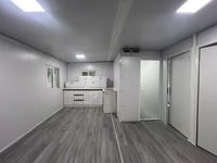 Maison préfabriquée économique et extensible en kit, avec cuisine, chambre et salle de bain, pour stands de marché, kiosques et événements éphémères