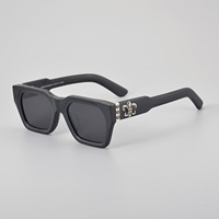 CH8217 Lunettes de soleil rétro pour hommes et femmes Nouvelles lentilles polarisées personnalisées à la mode