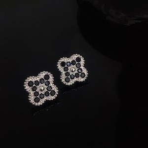 Aretes de Botón de Trébol de Cuatro Hojas de <span class=keywords><strong>Oro</strong></span> de Diseñador Trébol Negro de Marca de Lujo Estilo Van con Perlas, Diamantes y Circonitas - Product Image 4