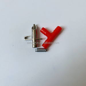 TUOYUN Sistema <span class=keywords><strong>de</strong></span> bebida <span class=keywords><strong>de</strong></span> <span class=keywords><strong>precio</strong></span> barato <span class=keywords><strong>para</strong></span> <span class=keywords><strong>conejos</strong></span> <span class=keywords><strong>Bebederos</strong></span> al por menor y tubo Bebedero <span class=keywords><strong>de</strong></span> pezón <span class=keywords><strong>de</strong></span> conejo <span class=keywords><strong>de</strong></span> latón - Product Image 4