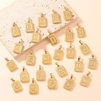 Collier avec pendentif carré en acier inoxydable plaqué or 18 carats, chaîne alphabet hip hop, lettre initiale pour homme
