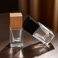 Mini flacon de parfum carré rétro luxueux de 30 ml en verre avec bouchon en bois, logo personnalisé, opaque, givré, impression sérigraphique, décalcomanie
