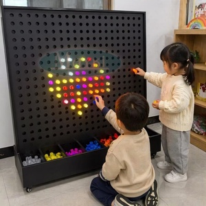 Panneau <span class=keywords><strong>d</strong></span>'activités sensorielles interactif LED sur pied avec tiges acryliques lumineuses pour centres de jeux - Product Image 6