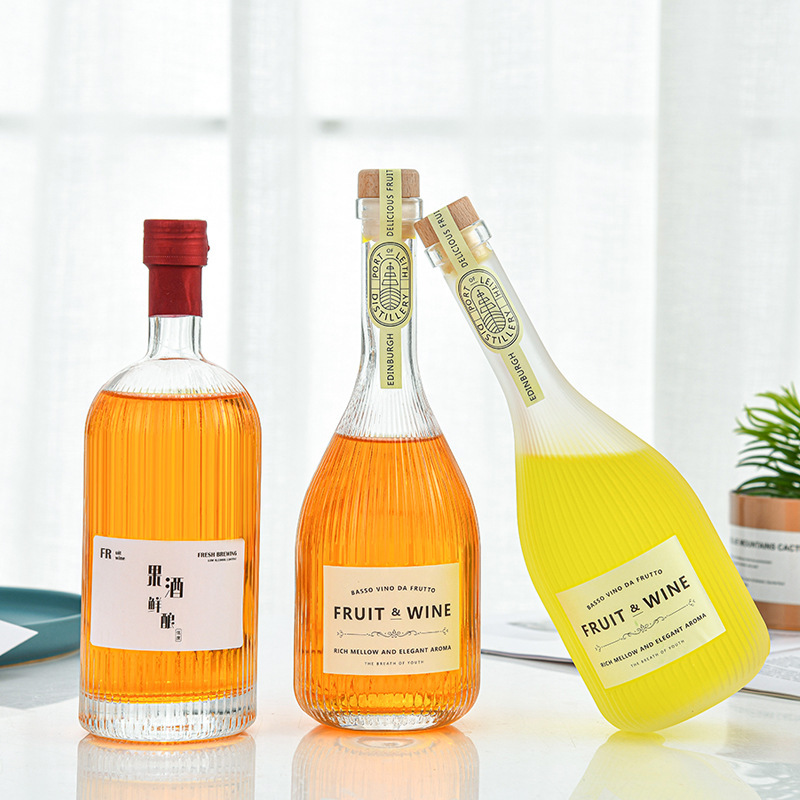Wholesale 500ml Striped Glass Wine Bottle with Cork for Whisky Vodka Tequila Other Beverages