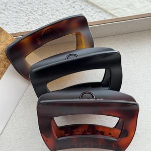 Pince à cheveux en résine acétate style léopard vintage simple pour femme - Product Image 4