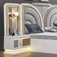 Ensemble de mobilier de chambre à coucher de luxe classique en bois moderne avec cadre en bois et revêtement en cuir, lit King Size, Queen Size, Double, Full, collection 2026