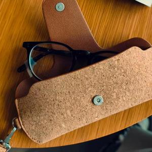 Étuis à lunettes personnalisés antichoc en bois grainé, mini-sacs portables unisexes - Product Image 2