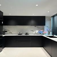 Meuble de cuisine sur mesure avec charnière à fermeture automatique en panneau haute densité pour cuisine intérieure de villa de vacances personnalisée