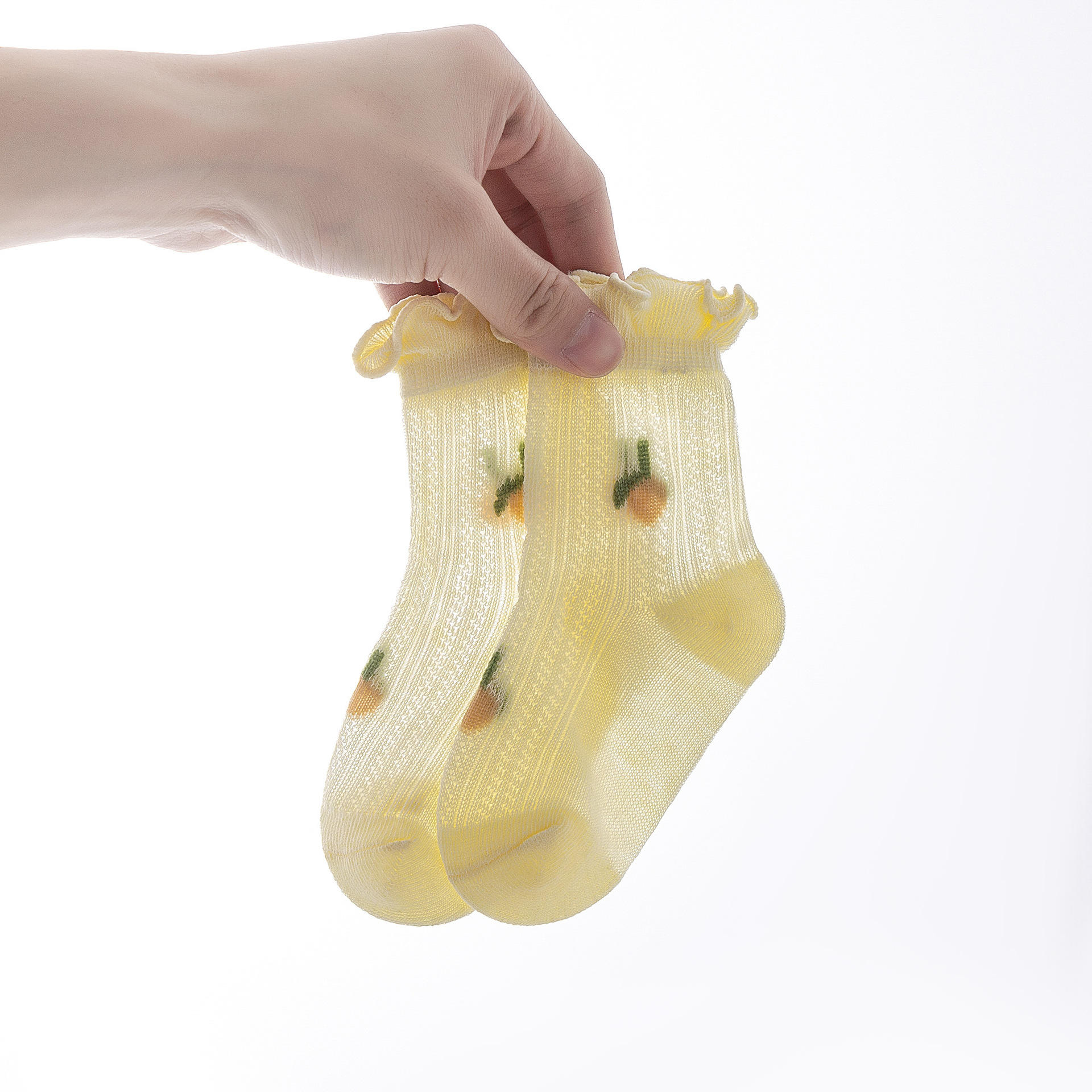 ลูกไม้ปากสีเหลืองแอปริคอต