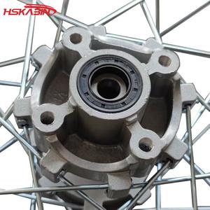 Nouvelles roues en aluminium KB Motocross 2.50X17" avec moyeux T2 argentés, garantie 1 an pour remplacement/réparation - Product Image 3