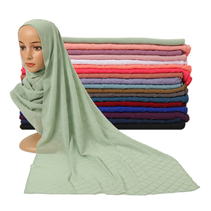 Foulard Hijab Uni Long Décontracté Ethnique pour Femme, <span class=keywords><strong>Voile</strong></span> Chiffon Perlé Personnalisable pour Femmes Musulmanes – Vente en Gros - Product Image 1