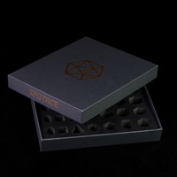 Boîte d'emballage personnalisable en carton pour dés de jeu de rôle carrés (RPG) Dungeons and Dragons